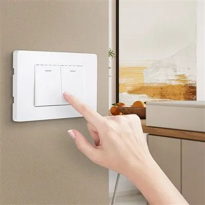 Công tắc trung gian hai chiều